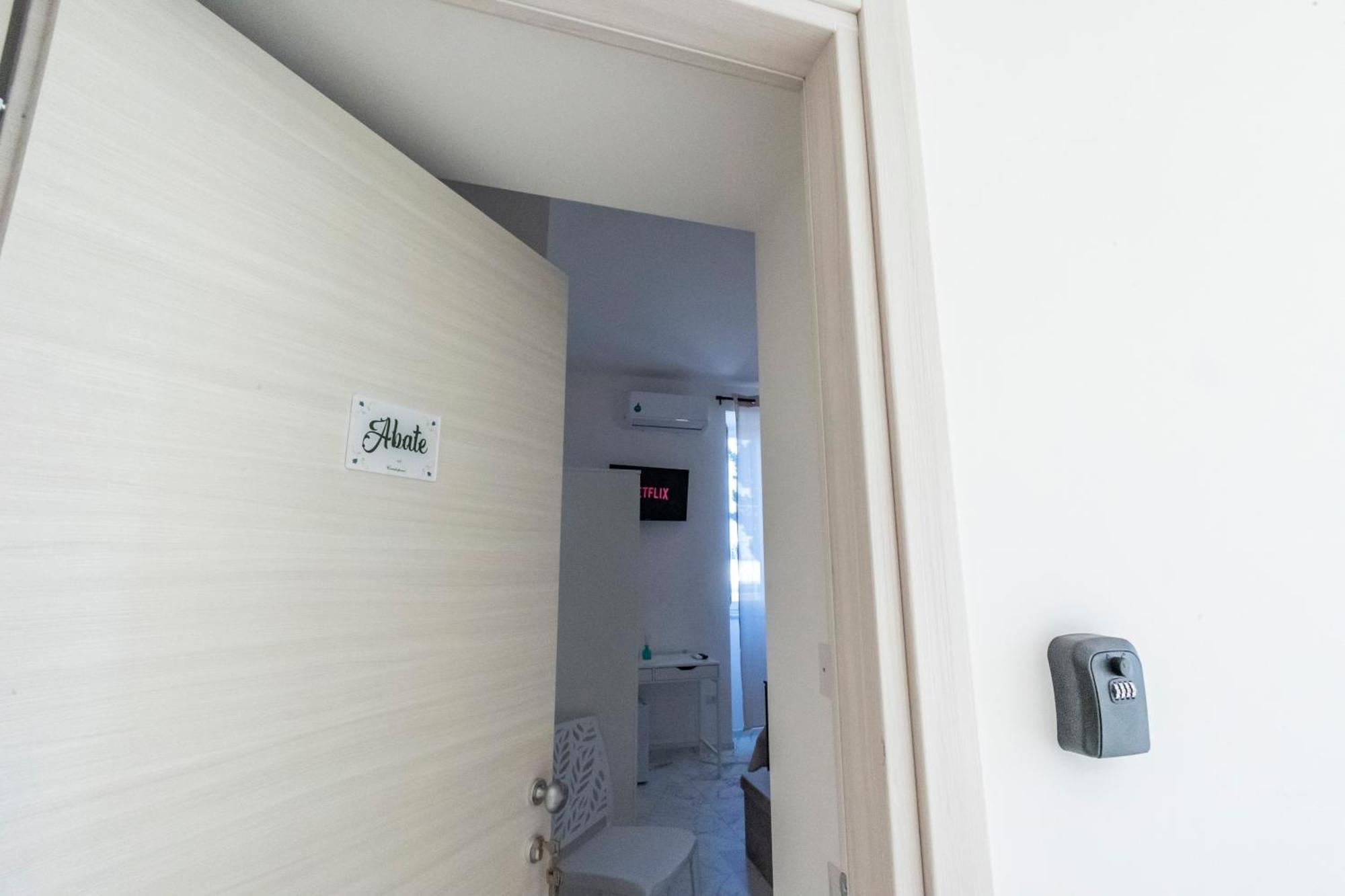Cientopera Suite Rooms Pontecagnano Exterior foto