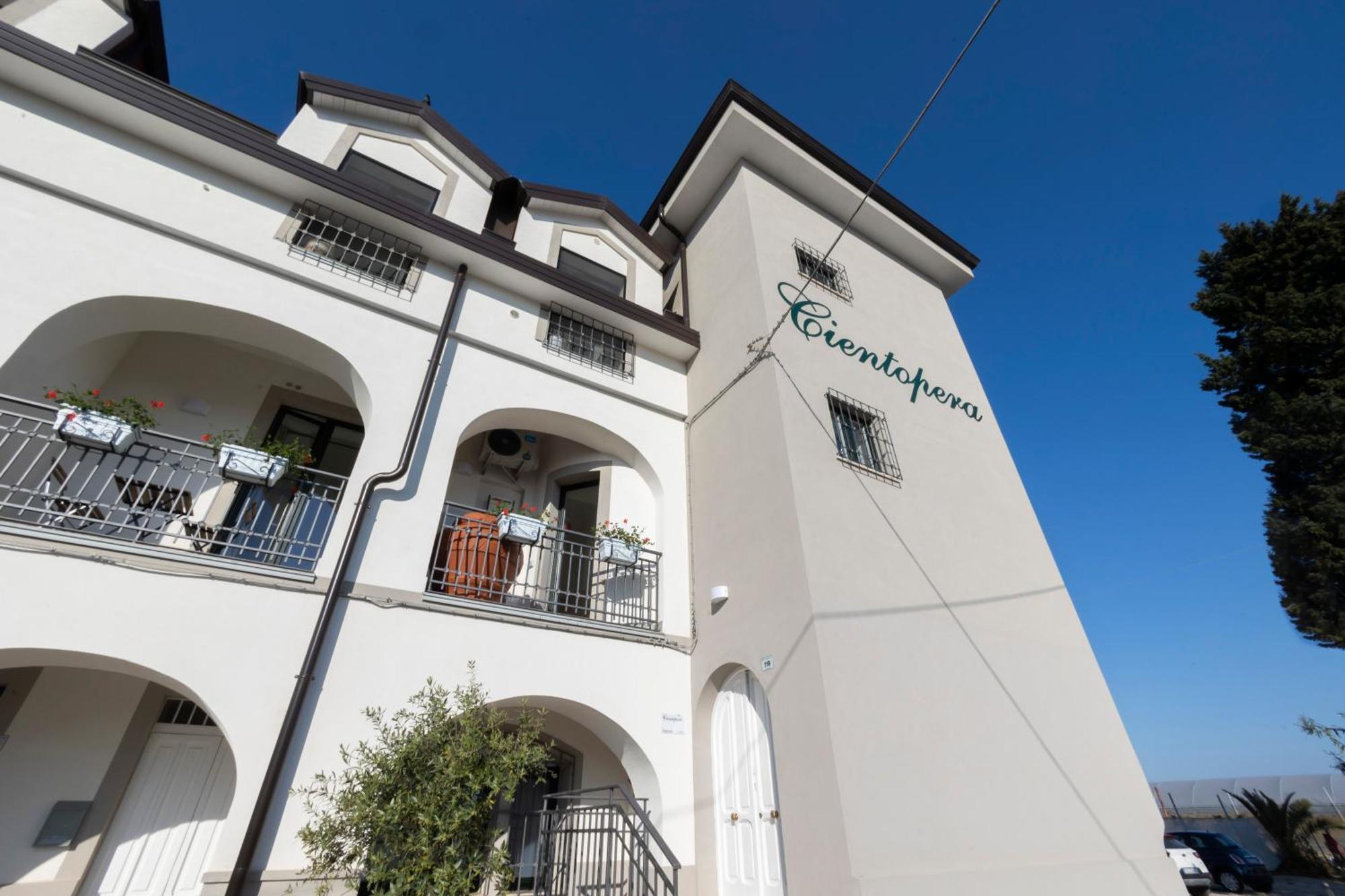 Cientopera Suite Rooms Pontecagnano Exterior foto